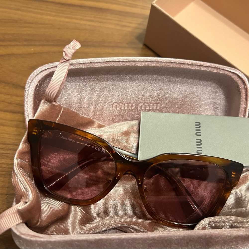 Miu Miu Tortoise Shell Sunglasses MU 02ZS - Picture 12 of 12